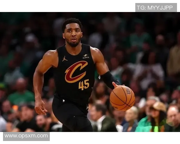 多诺万米切尔:从新秀到全明星的华丽转身与篮球传奇之路