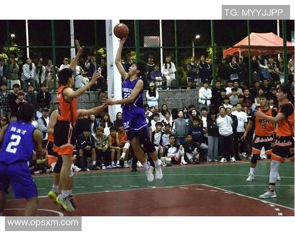 篮球明星分享成长故事与赛场经验激励年轻球员追逐梦想的精彩发言